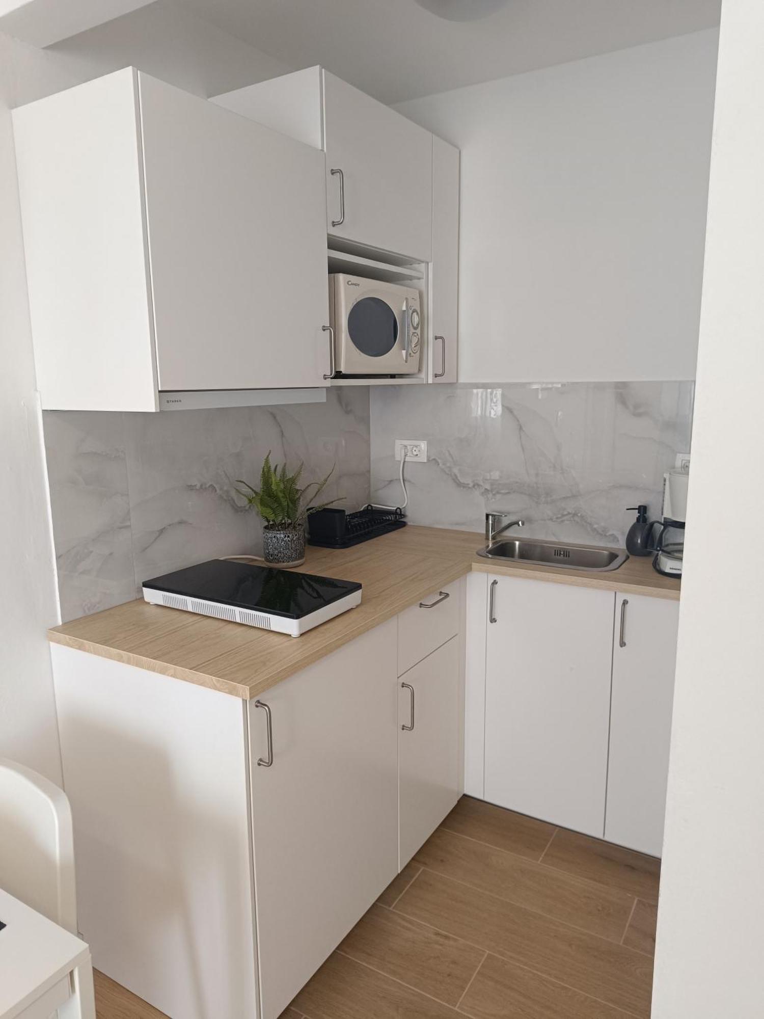 Studio Apartment 3E Сплит Екстериор снимка