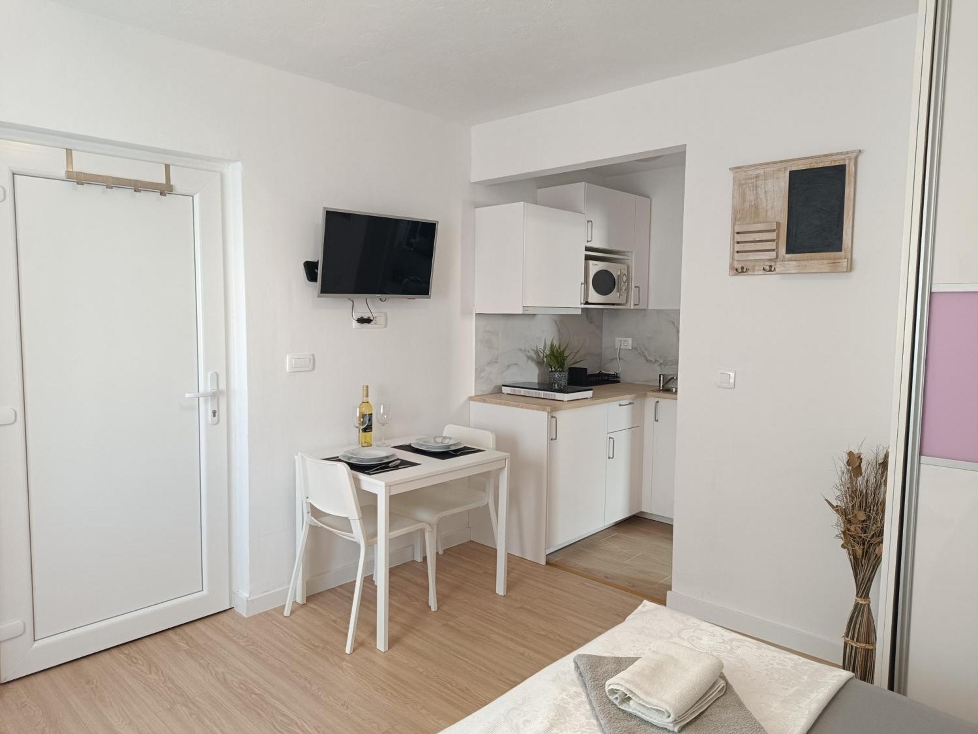 Studio Apartment 3E Сплит Екстериор снимка
